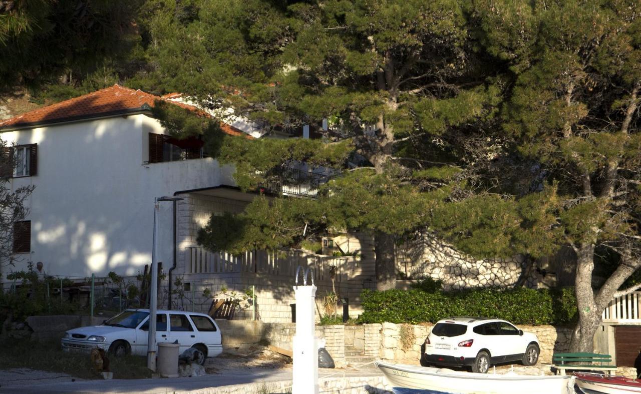 Apartments By The Sea Brela, Makarska - 11821 外观 照片