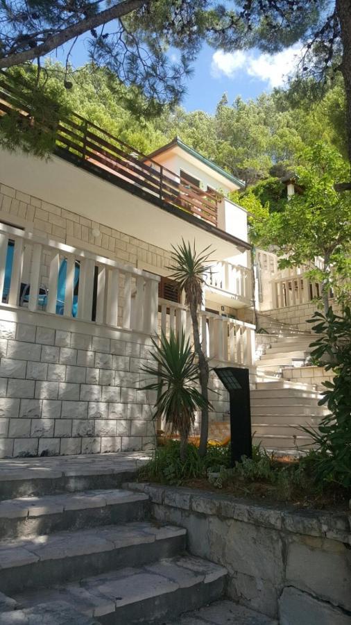 Apartments By The Sea Brela, Makarska - 11821 外观 照片