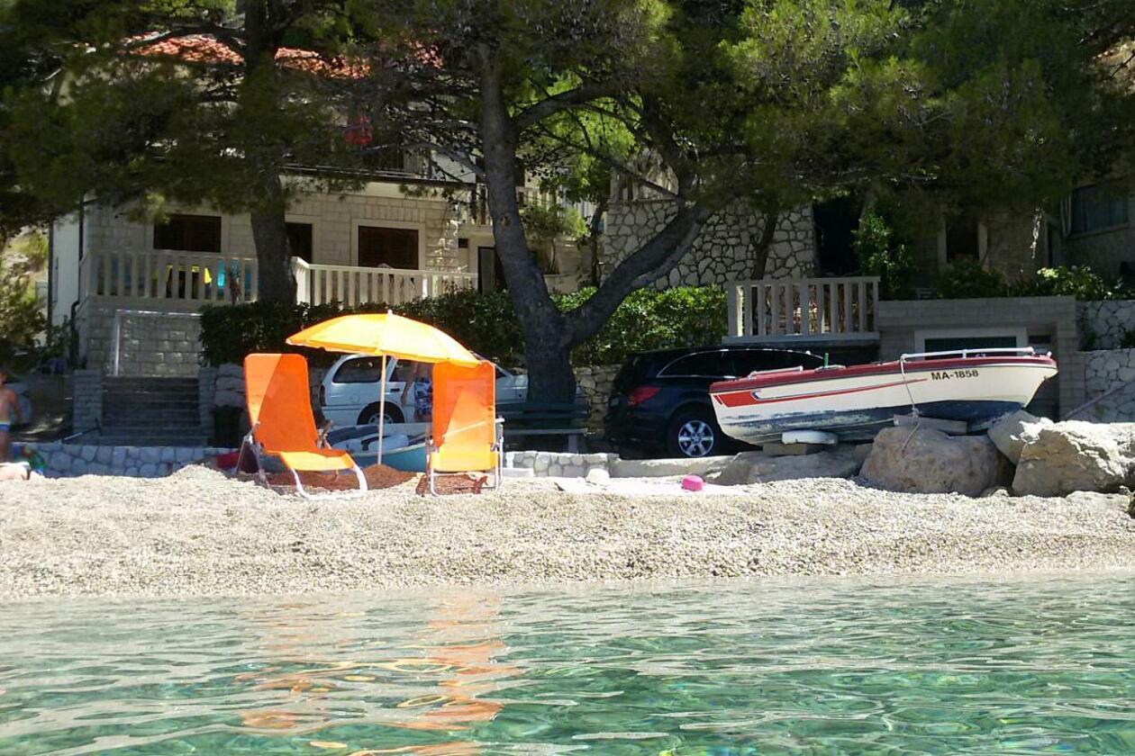 Apartments By The Sea Brela, Makarska - 11821 外观 照片