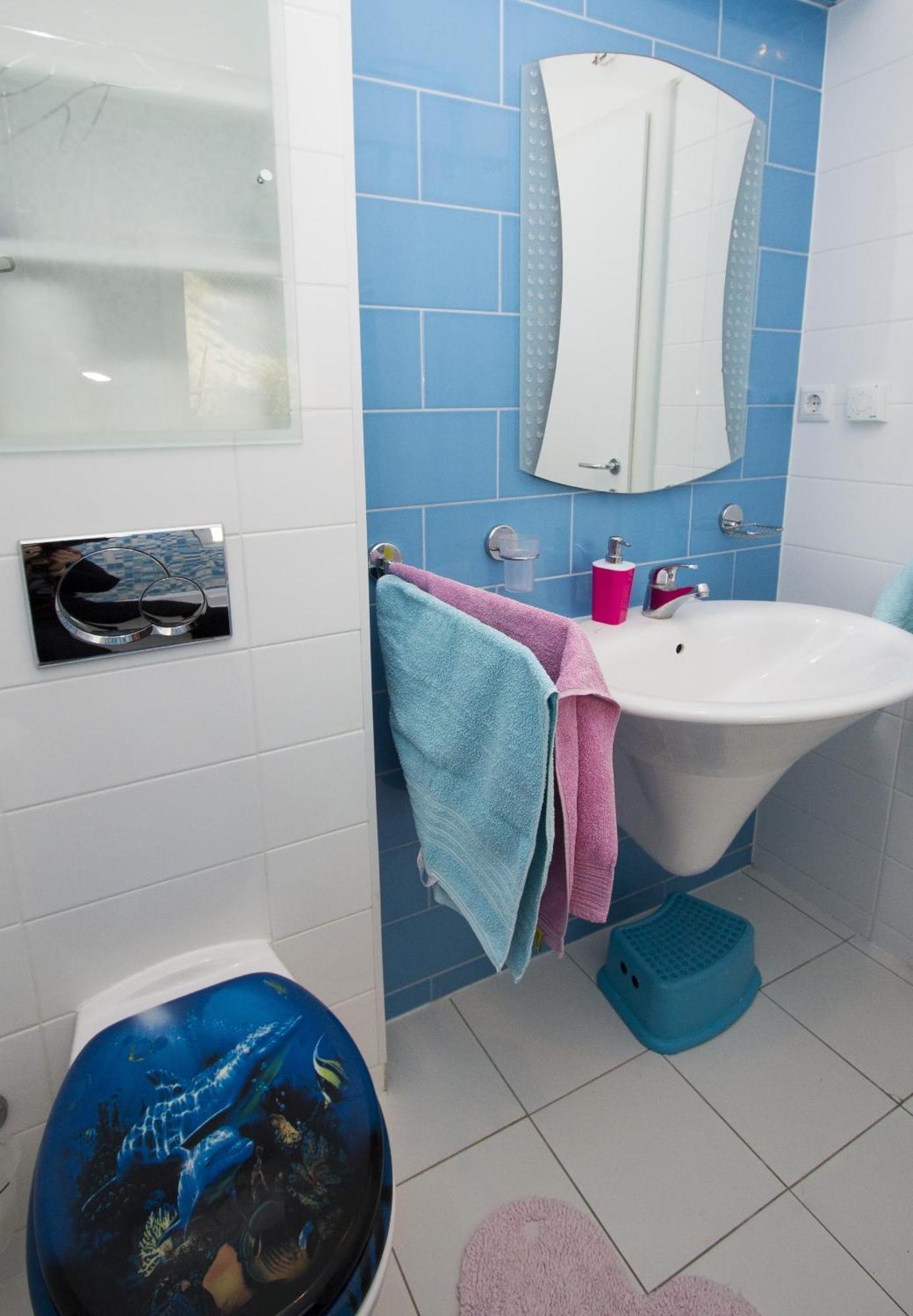 Apartments By The Sea Brela, Makarska - 11821 客房 照片